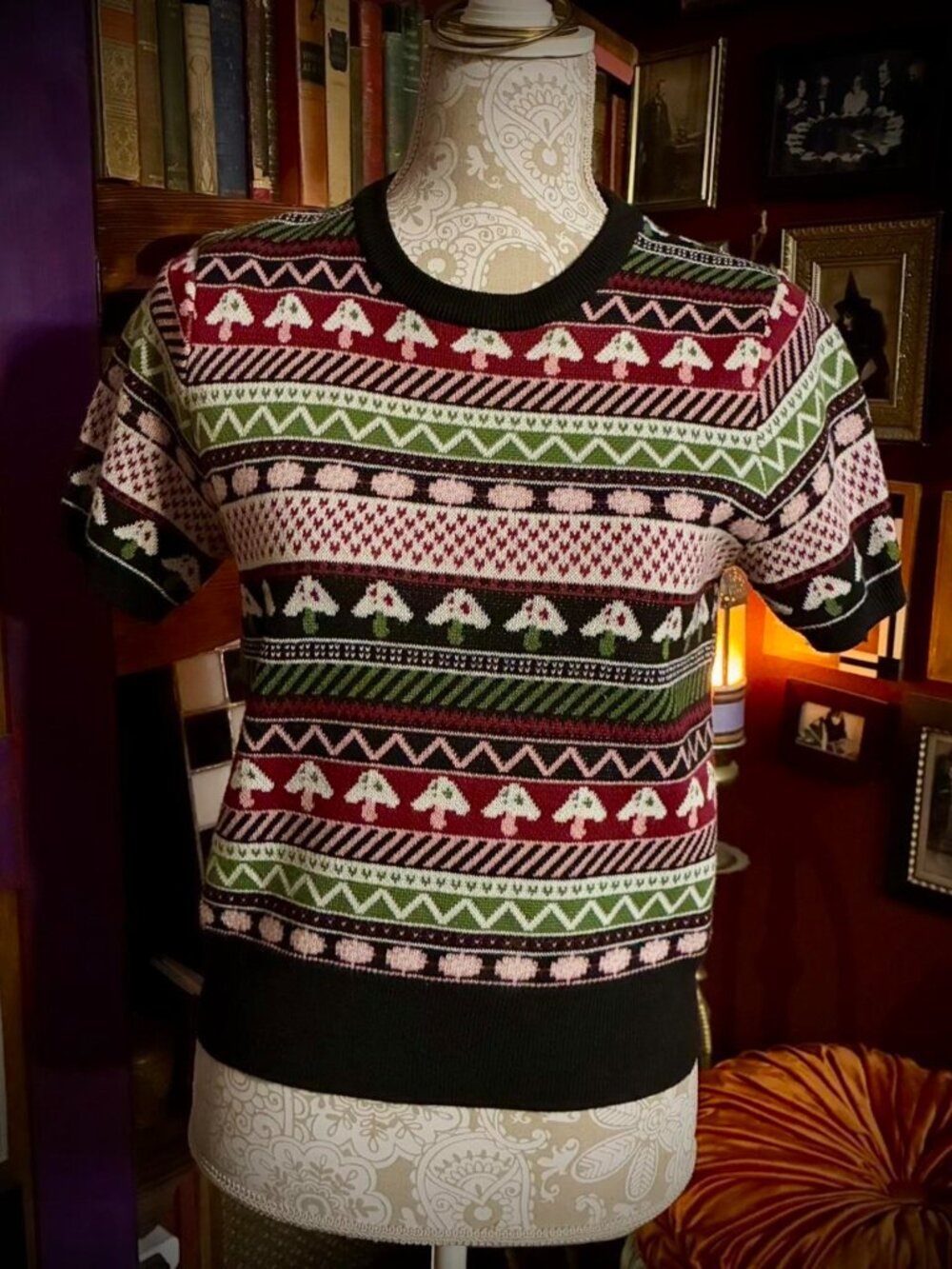 Unique Vintage mushroom sweater